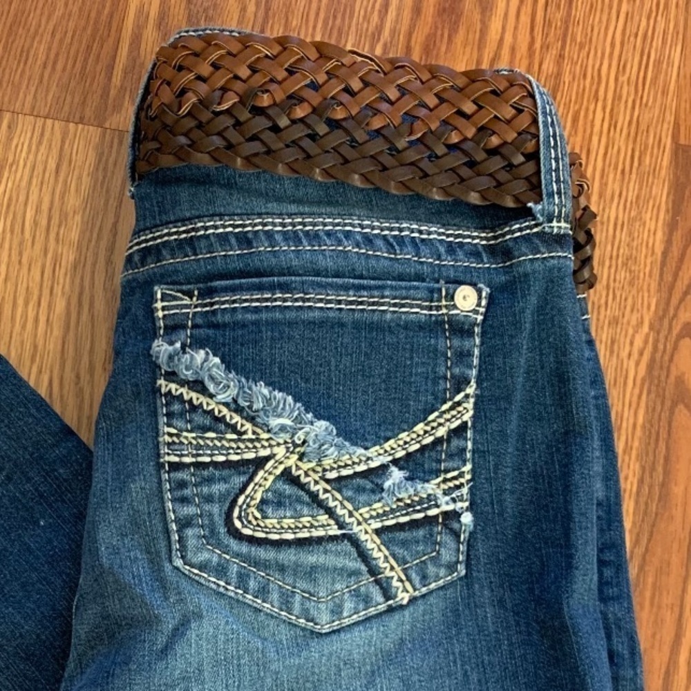 WALLFLOWER Junior size 7 Cuffed Capri Denim Blue Jeans with Belt - Picture 12 of 13